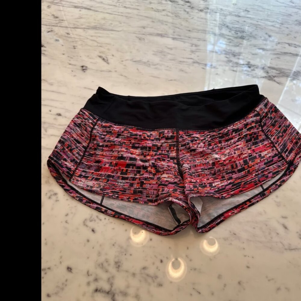 Lululemon speed short in size 4